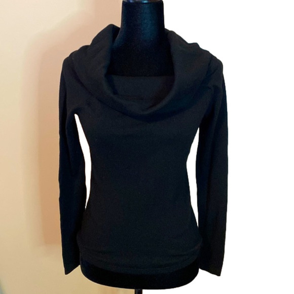 Ann Taylor Sweaters - 𝅺ANN Taylor cowl neck off the shoulder sweater